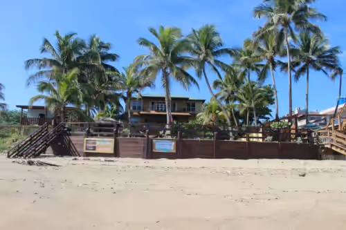 BEACHFRONT Estate-2bdrm APTS, Center of Sandy Beach, Weddings, Reunions, Groups, photo 2