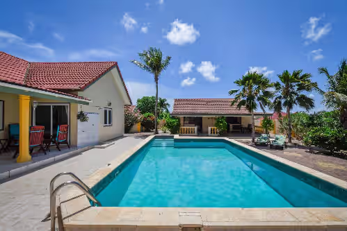 New Listing! Pool/Garden Oasis! 5bd/4bath total. Includes home w/ 2 Casitas, photo 2