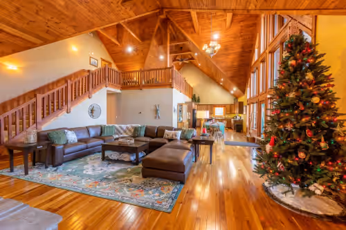 5BR Ski Chalet•Mins2slopes•3 Kings, photo 3