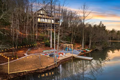 Treetop Lakehouse: Pvt Lake/Sauna/HotTub/Games, photo 4