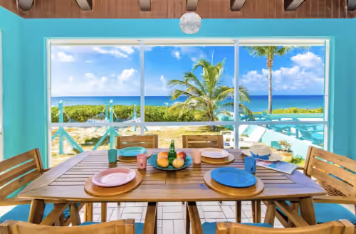 Screened in Porch at Beach House and Cottage with 2 Full Kitchens, Sleeps 16