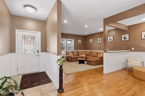 NEST ON VESTRY- Huge Modern UNBEATABLE Proximity