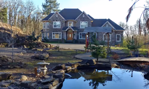 Exquisite Estate on 10 acres in North Albany. 15 minutes to OSU.