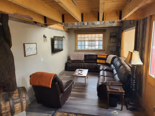 Rustic Mountain Modern Retreat from vacant restaurant to cozy mountain lodge, photo 3