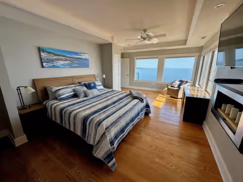 Bedroom 2 - King at Paradise on the Rocks