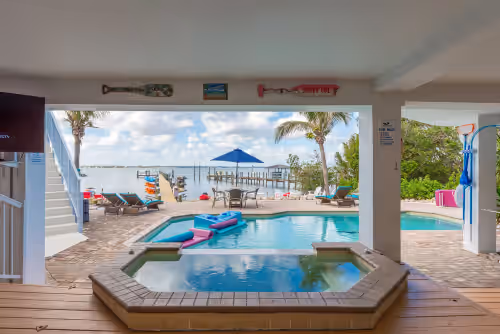 Aquarius Resort: 2 Side-by-side beach houses! 2 pools, 2 spas, 2 docks, & more, photo 4