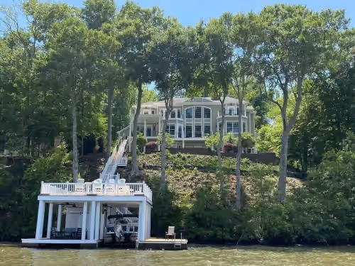 Lake Daze - Incredible 8 Bedroom Lake Gaston 5-star 
Boat included in rental