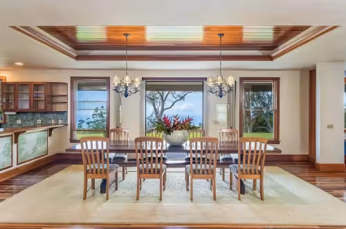 Spacious 5-Bedroom Oceanview House in Holualoa