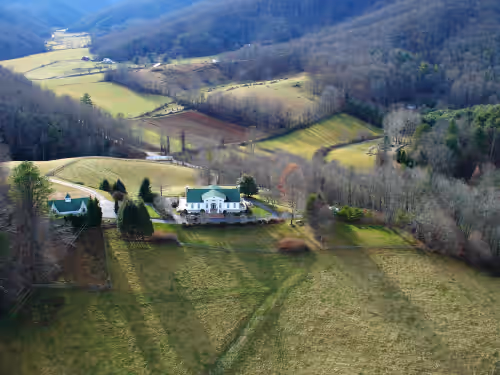BREATHTAKING Luxury Estate with sweeping views on 40 Acres, NEAR ASHEVILLE
