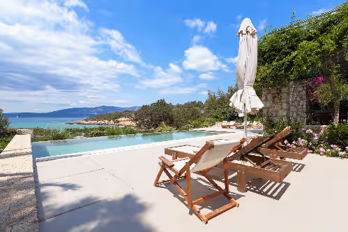 Exclusive Beachfront Villa with Swimming pool, photo 3