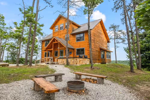 Cozy lodge sitting high in the sky, overlooking Red River Gorge Geological Area, photo 4