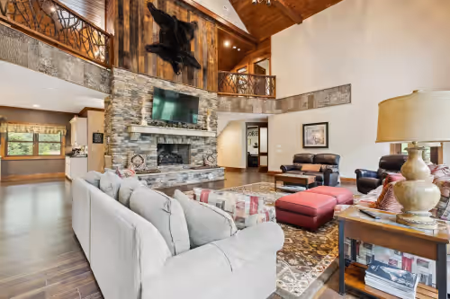 Luxury Lodge Sleeps 26 Comfortably at Sapphire Valley Resort, photo 4