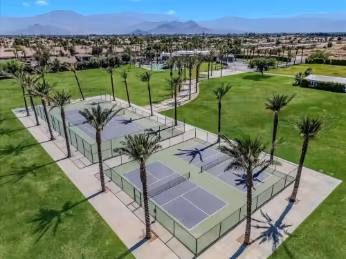 The Bravo Beach Club.Tennis,Pickle-ball,Soccer Field,sand beach.Beach Volleyball, photo 4