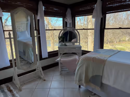 Boutique Hotel-like house on 20 acres + add ons to accommodate up to 20 guests, photo 3