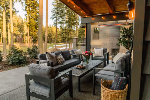 Terrace/patio at 5 King Beds on Golf Course with a VIEW 0.6 mile walk to Winery