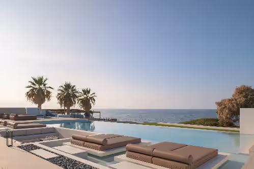 Asea Villa, Spectacular right-on-the-beach Retreat