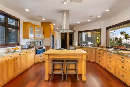 Kauai Luxury home, Private Pool & Spa, walk to the beach, restaurants and shops, photo 4
