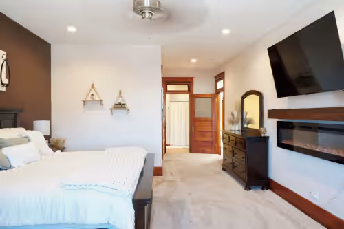 Sleeps 11+