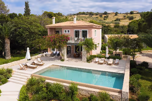 Exclusive Beachfront Villa with Swimming pool, photo 2