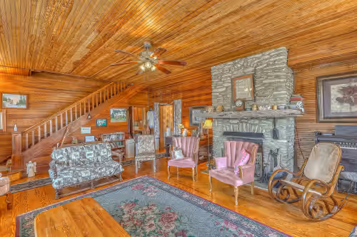 Lake Junaluska 14 Bedroom Inn, Perfect for Reunions, Retreats, Weddings & More, photo 4