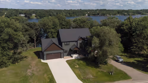New Construction on Beautiful Lake Victoria!  Close to town!