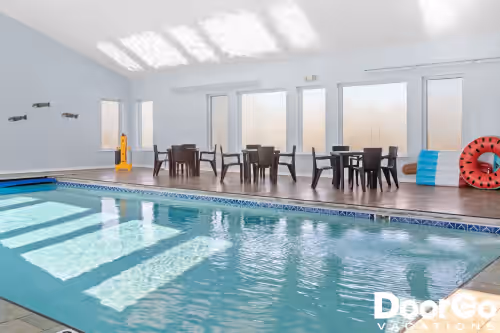 Indoor Pool, Game RM, Movie RM! Sleep 24! Private!