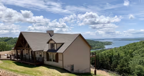 Brand New 8 Bed/8.5 Bath Lodge with Lakeview on Indian Point