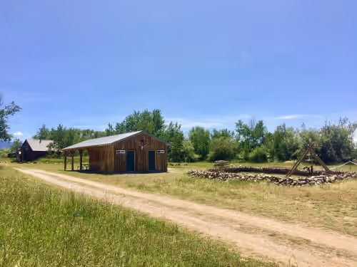 Beautiful 5 cabin facility perfect for large groups, photo 3