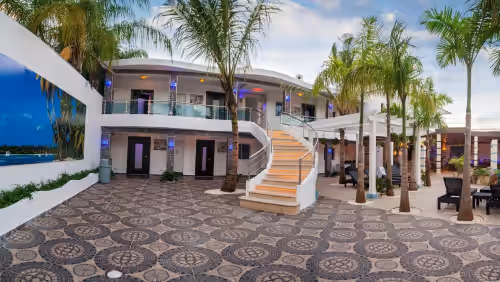 Luxury private villa for bachelor parties/weddings/birthdays, near beaches&bars