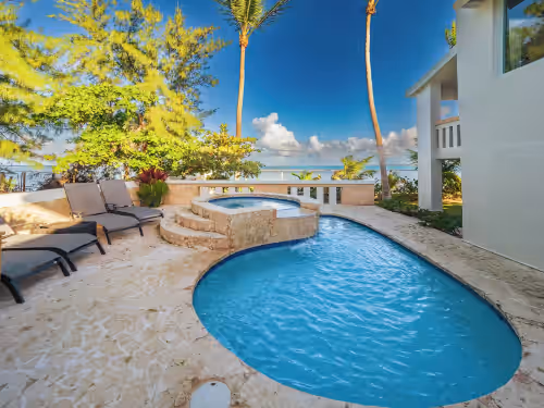 Oceanfront 8-bedroom Villa with Pool, Fully Fenced for Privacy, Incredible Views, photo 4