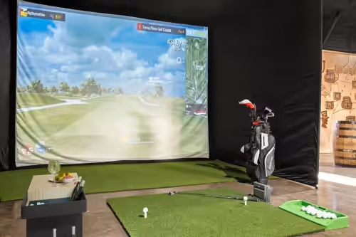 Bourbon Barndominium Bonanza! Golf Simulator+Theater+Hot Tub+Sports Bar+Arcade, photo 2