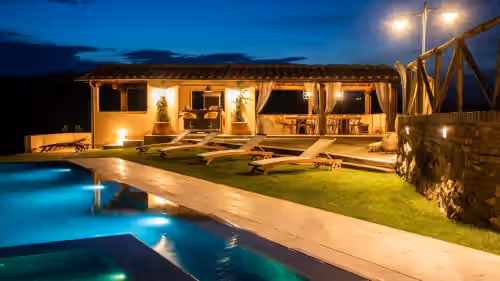 VILLA SARAH LUXURY SAN GIMIGNANO, 5 EN SUITE ROOMS , SWIMMING POOL, SPA, photo 2