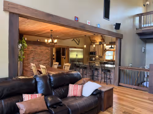 Hot Tub - Pool - Bars - Game Room - Gym - Backyard Paradise - beds to Sleep 16
