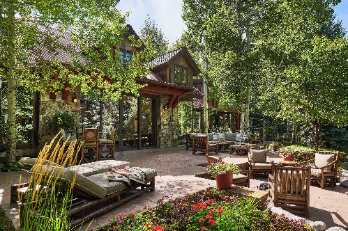 Terrace/patio at Twin Creeks Ranch, 17min to DT Aspen
