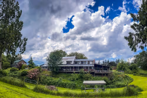 Cedar Springs Lodge & Retreat Center - Event Venue for Group Gatherings