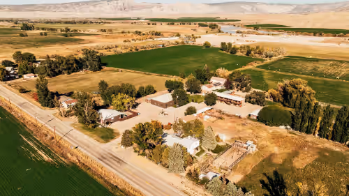 Nature Lodge SLEEPS 80+ Family Reunions, Corporate Retreats. Entire Facility, photo 2