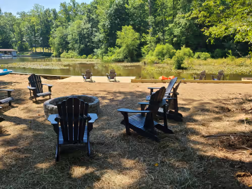 NEW June 2024 -LAKEFRONT 9 King Bedrooms/8 bath! Private Dock and Beach! 2 acres, photo 3