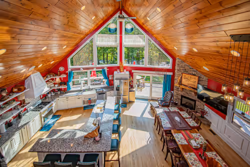 Luxury Riverfront Lodge sleeps 25 w/ Heated Pool, Great for Family Reunions, photo 4