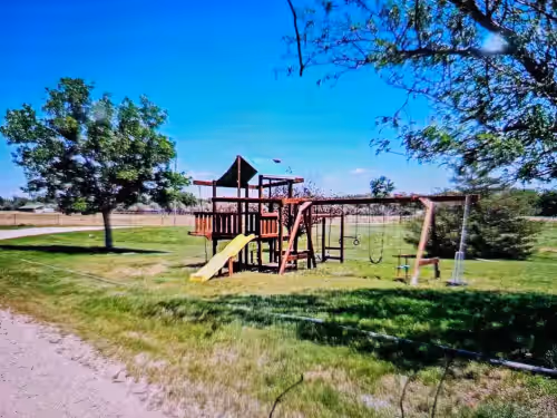 Experience Scottsbluff charm in our spacious 4-bedroom retreat