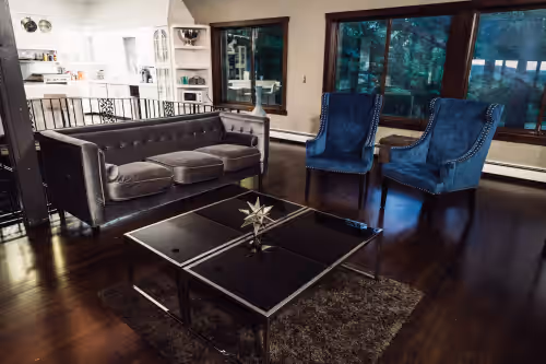 Living room at Ultra Secluded mountaintop mansion amazing views-hot tub-arcade