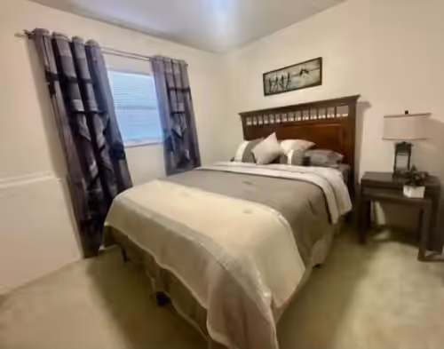 Experience Scottsbluff charm in our spacious 4-bedroom retreat, photo 2