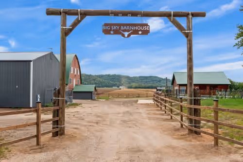 Property grounds at Barnhouse! Mini Golf, Slide, Theater, Arcade/Games, Pool/Hot Tub/Sauna, Home Gym