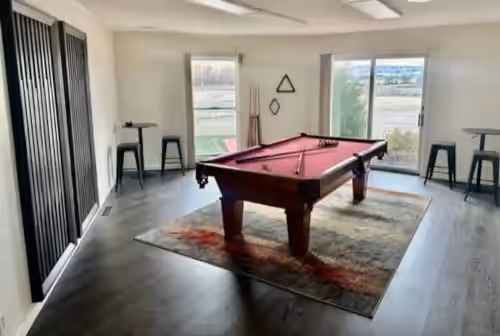 Experience Scottsbluff charm in our spacious 4-bedroom retreat, photo 3