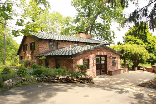 Premier property(s) sleeps 36..close to Great Meadow Gold Cup Access