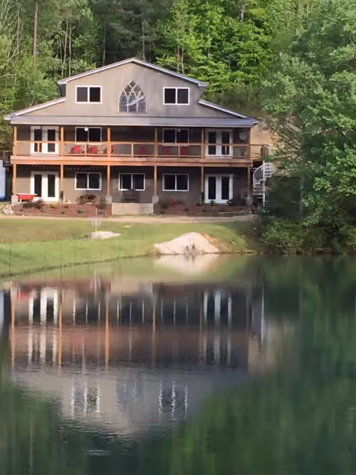 Beautiful, Lakefront, Mountain View Retreat for Your Group, New 300’ Waterslide.