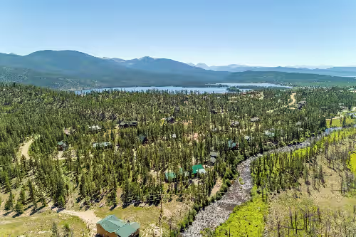 Riverfront log home on 3 acres near RMNP w/hot tub, private beach & flyfishing, photo 3