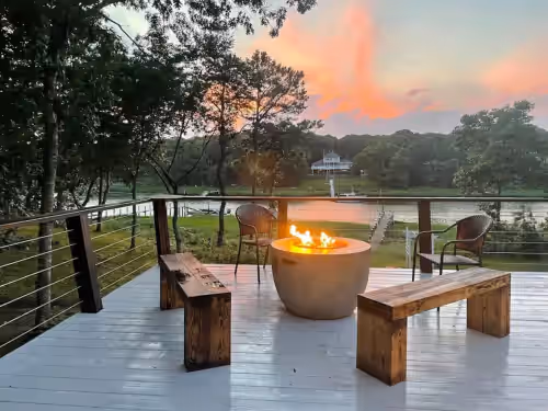 Renovated North Fork Waterfront Home with Pool