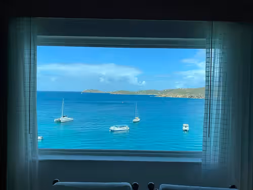 Frenchman's Cove 3-Bedroom Suite + Beachfront Amenities, photo 2