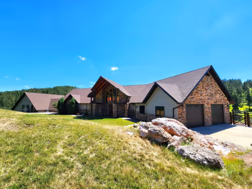17 Acres of luxury, Comfort, & 2200sf Game Room / Movie Theater, photo 4