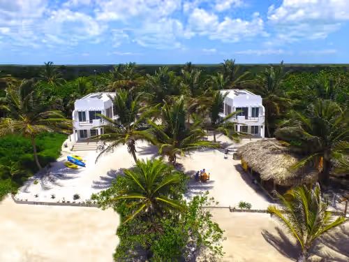 Playa Del Sol Resort Belize - Entire Resort, 3 Condos, 16 people, 1st Night Dinner Free, In-House Tours